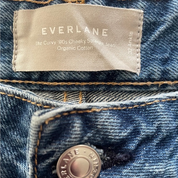 Everlane The Curvy ‘90s Cheeky Straight Jean in Northridge Blue - Picture 10 of 13